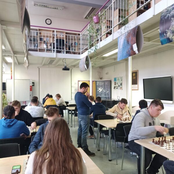 Školsko šahovsko natjecanje